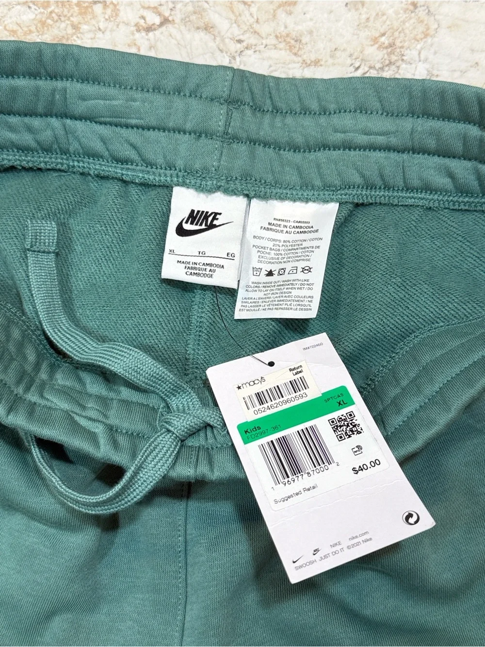 Nike bicoastal white